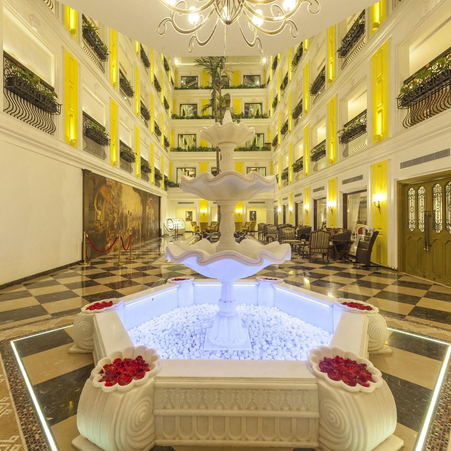 Fragrant Nature Kochi - A Five Star Classified Hotel Exterior foto
